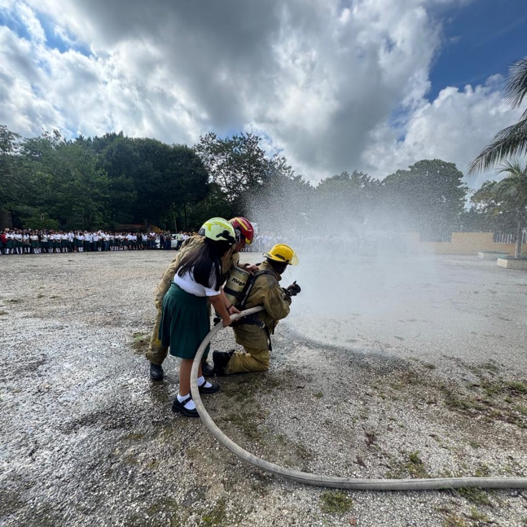 La SSP visitó la Telesecundaria Núm. 119 de Tekik de Regil